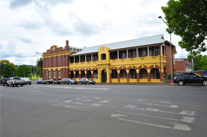 Click to view all images 4/124 Margaret Street Toowoomba QLD 4350 - Image 1