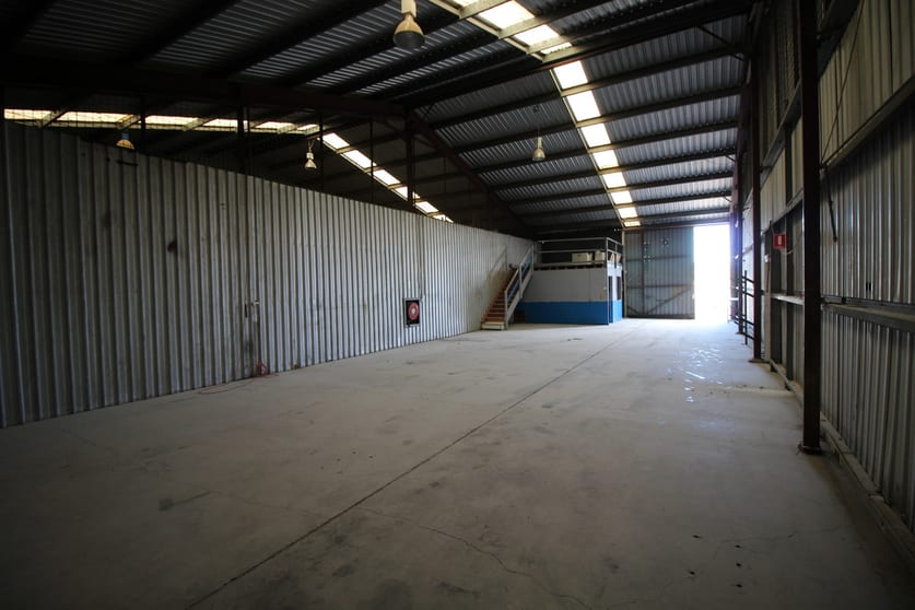 Click to view all images 7/228-232 North Street North Toowoomba QLD 4350 - Image 2