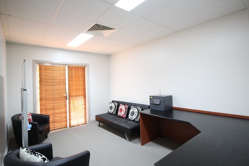 Click to view all images 10/120A Russell Street Toowoomba QLD 4350 - Image 3