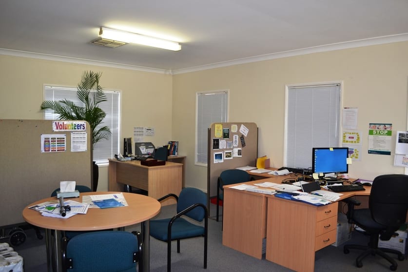 Click to view all images 2/2 Rob Street Newtown QLD 4350 - Image 2
