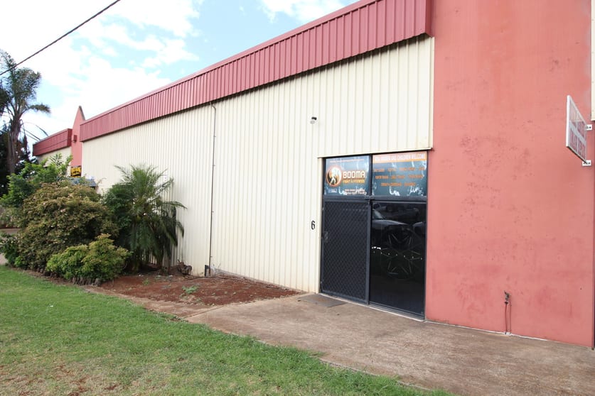 Click to view all images 6/12 Brook Street North Toowoomba QLD 4350 - Image 3