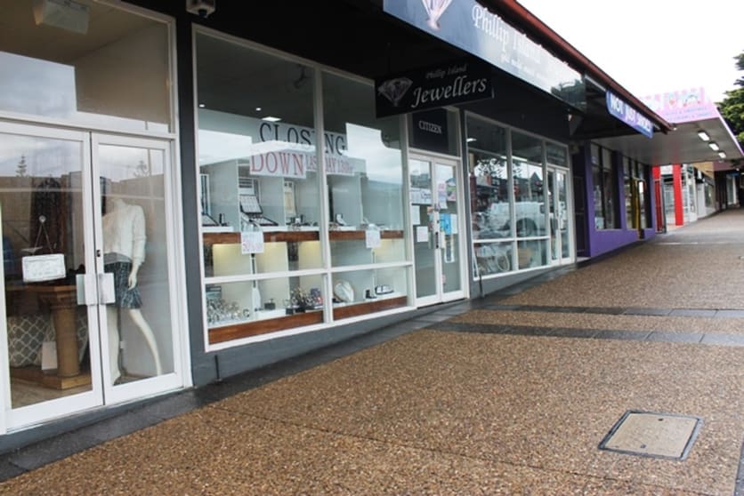 Click to view all images Shop 2/23-27 Thompson Avenue Cowes VIC 3922 - Image 1