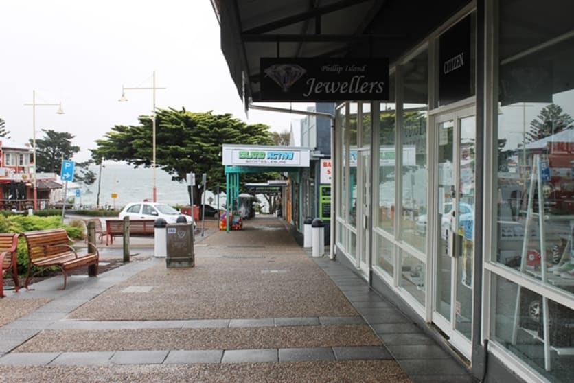 Click to view all images Shop 2/23-27 Thompson Avenue Cowes VIC 3922 - Image 2