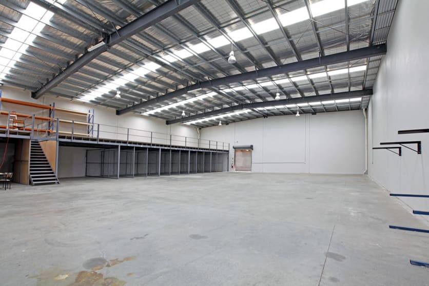 Click to view all images 8 Salvator Drive Campbellfield VIC 3061 - Image 2