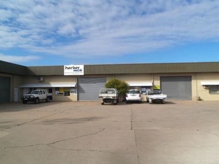Click to view all images 4A/46-50 Hugh Ryan Drive Garbutt QLD 4814 - Image 2