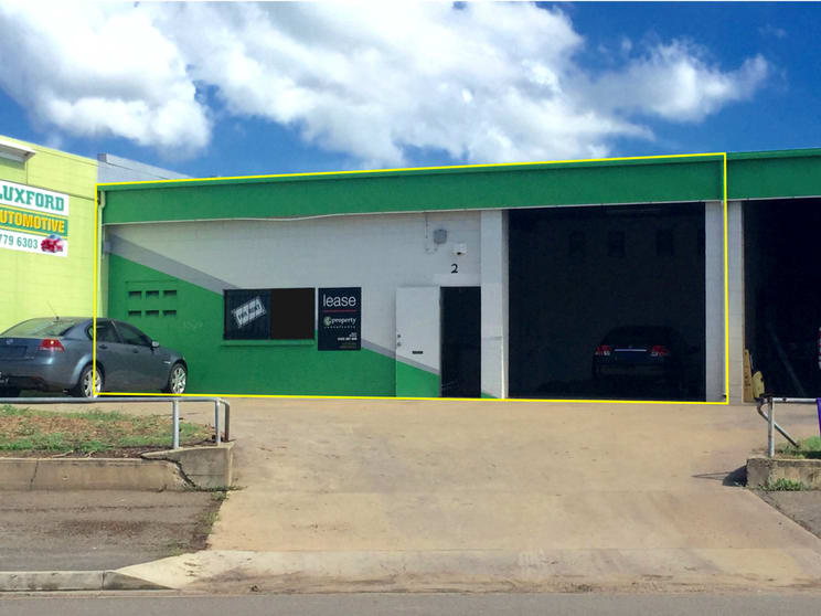 Click to view all images 2/8 Bain Street Currajong QLD 4812 - Image 2