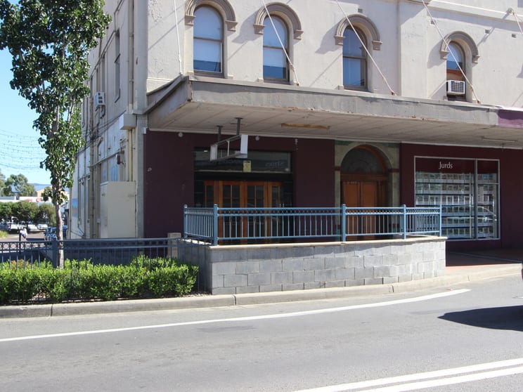 Click to view all images 1/115 Vincent Street Cessnock NSW 2325 - Image 2
