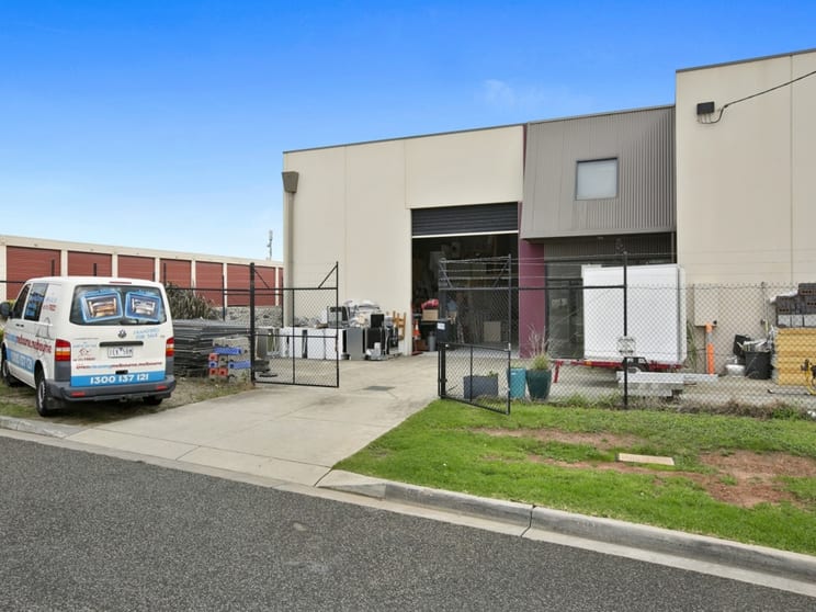 Click to view all images 1/8 Fuji Crescent Mornington VIC 3931 - Image 1