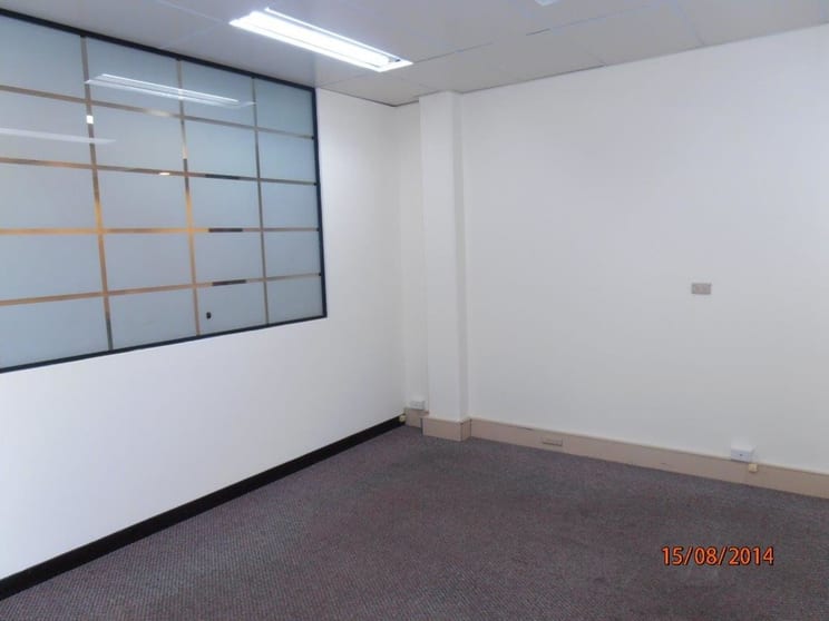 Click to view all images Bentley Business Cen/4/4-8 Queen Street Bentley WA 6102 - Image 2