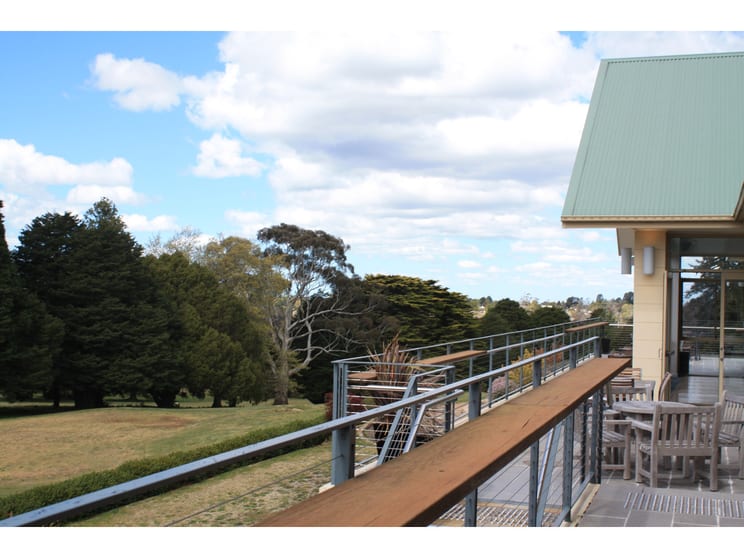 Click to view all images 33-39 Acacia Street Katoomba NSW 2780 - Image 2