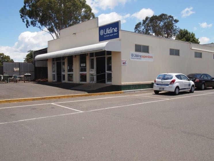Click to view all images 106 Hill Street Newtown QLD 4350 - Image 2