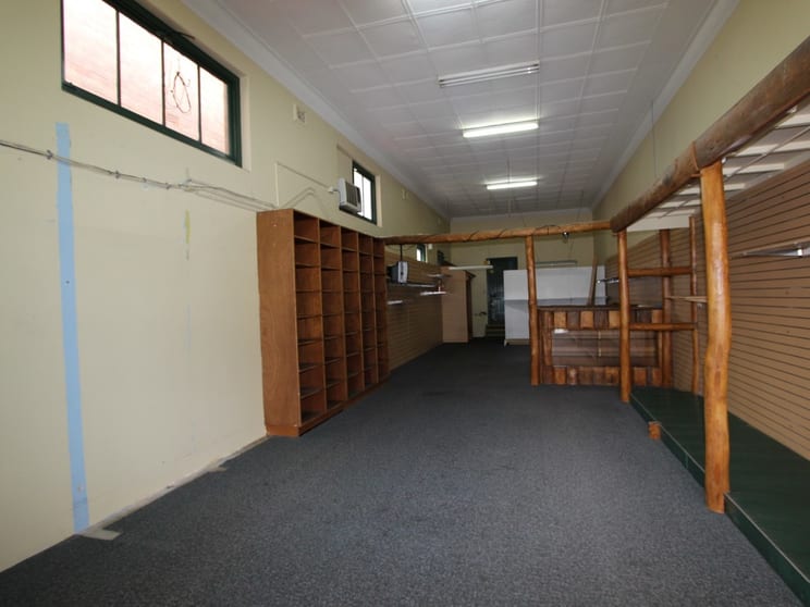 Click to view all images 174 Vincent Street Cessnock NSW 2325 - Image 3
