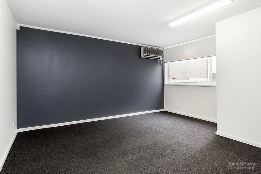 Click to view all images 90 Alexander Street Crows Nest NSW 2065 - Image 3