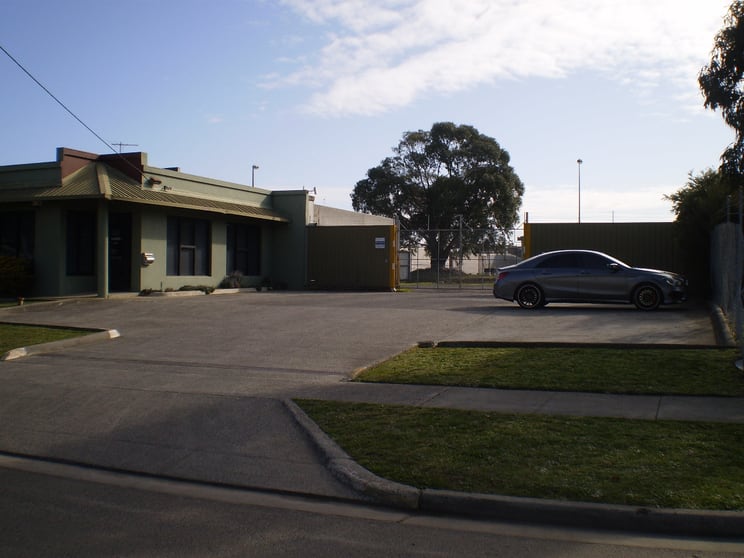 Click to view all images 41 Cleeland Road Oakleigh South VIC 3167 - Image 1