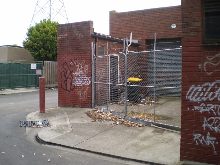 Click to view all images 132 Rosebank Avenue Clayton South VIC 3169 - Image 3