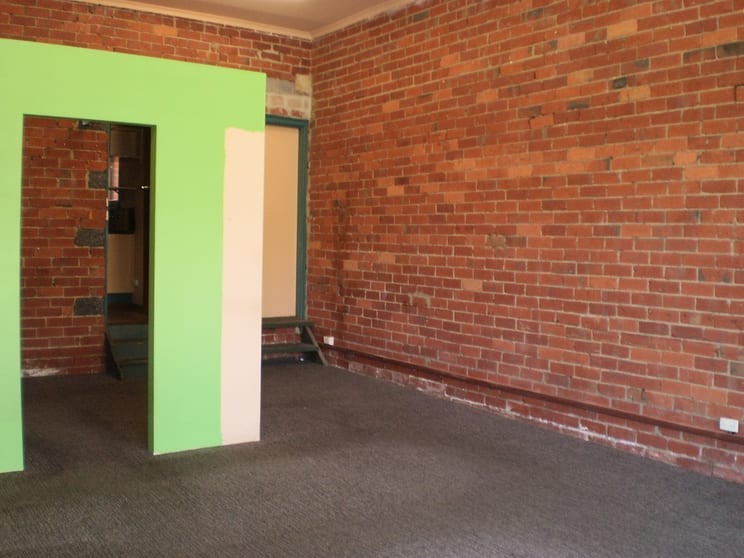 Click to view all images 529 North Road Ormond VIC 3204 - Image 3