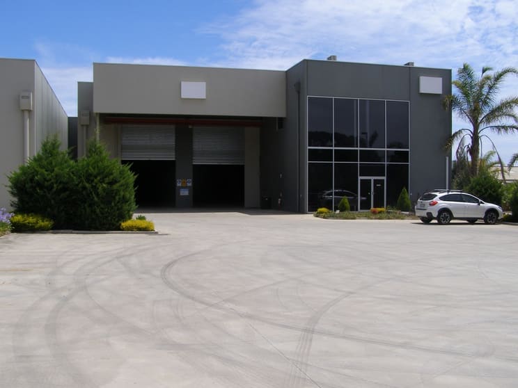 Click to view all images Unit 2/31 Maxwell Road Pooraka SA 5095 - Image 1