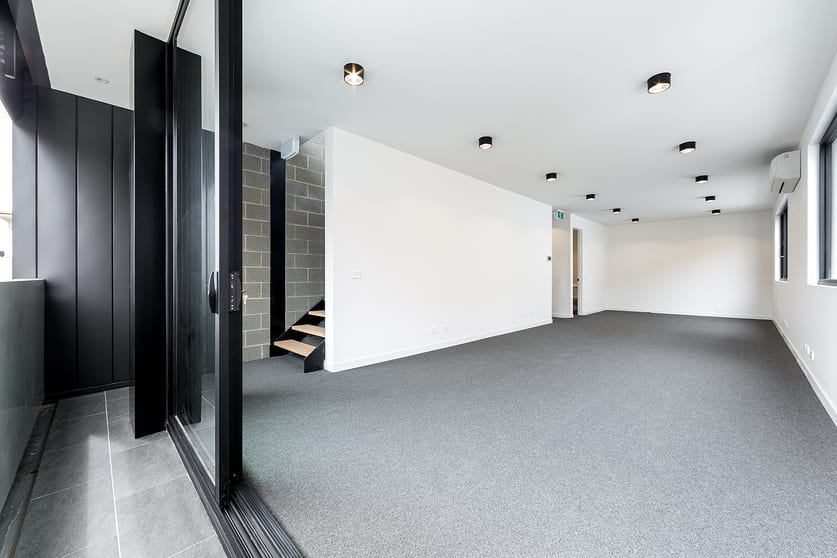 Click to view all images 2/11 Amsterdam Street Richmond VIC 3121 - Image 3