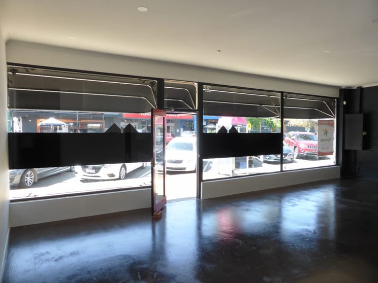 Click to view all images 27 Langtree Avenue Mildura VIC 3500 - Image 3