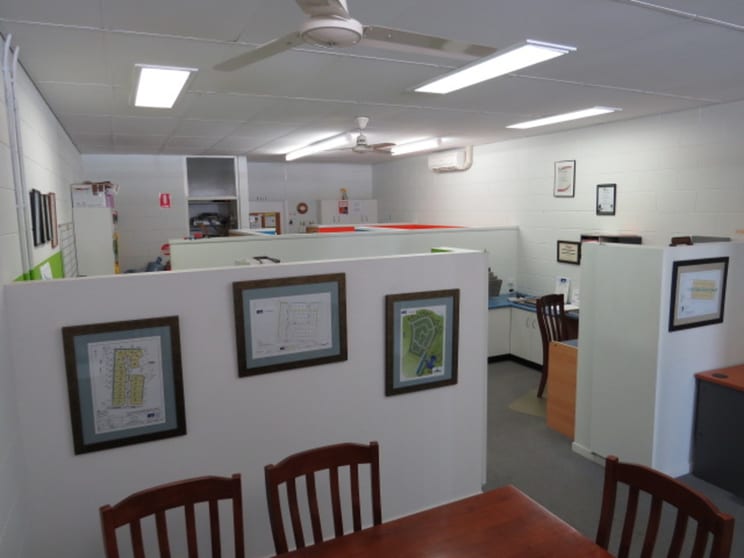 Click to view all images 4/17 Gregory Street Bowen QLD 4805 - Image 2