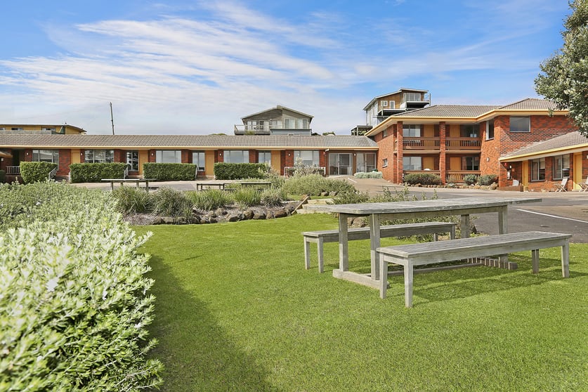 Click to view all images 2-10 Lord Street Port Campbell VIC 3269 - Image 2