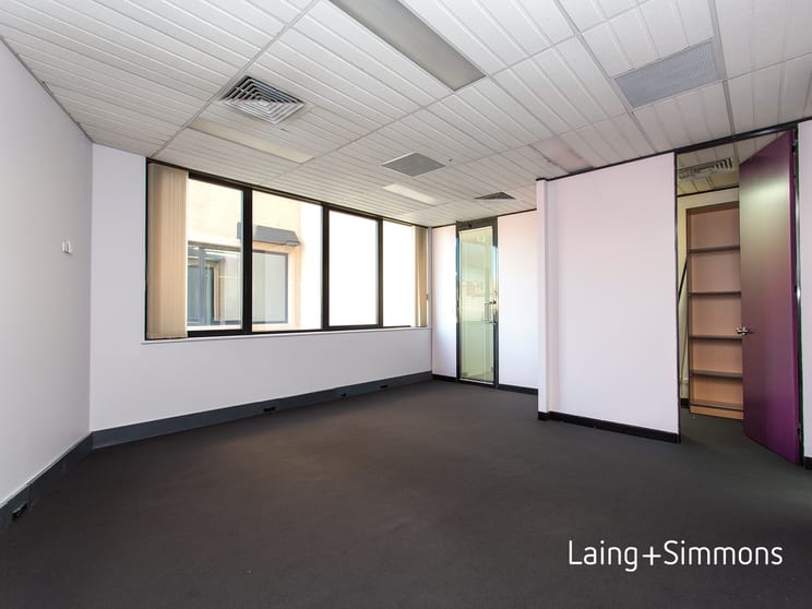 Click to view all images 12/ 18-20 Ross Street Parramatta NSW 2150 - Image 3