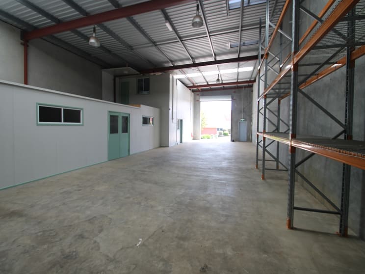 Click to view all images 17/489-491 South Street Harristown QLD 4350 - Image 1