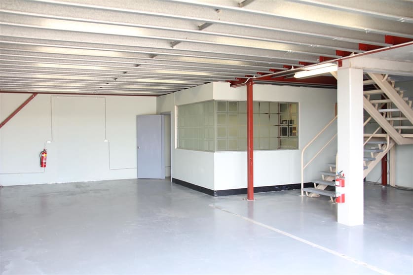Click to view all images 26E/1-3 Endeavour Street Caringbah NSW 2229 - Image 3