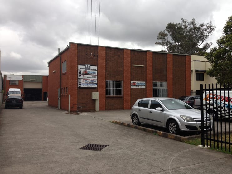 Unit 3/17 Memorial Aenue Ingleburn NSW 2565 - Image 1