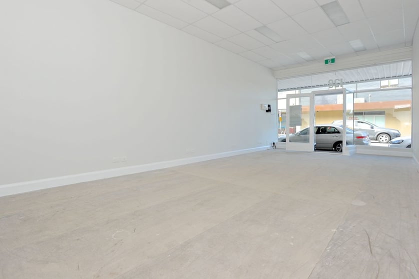 Click to view all images 128 Gardenvale Road Brighton VIC 3186 - Image 2