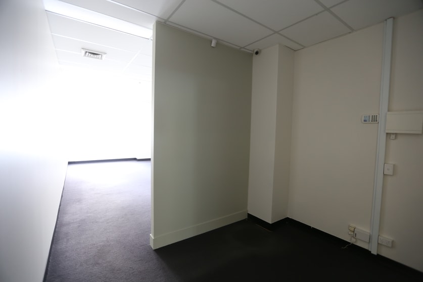 Click to view all images 8.08/343 Little Collins Street Melbourne VIC 3000 - Image 3