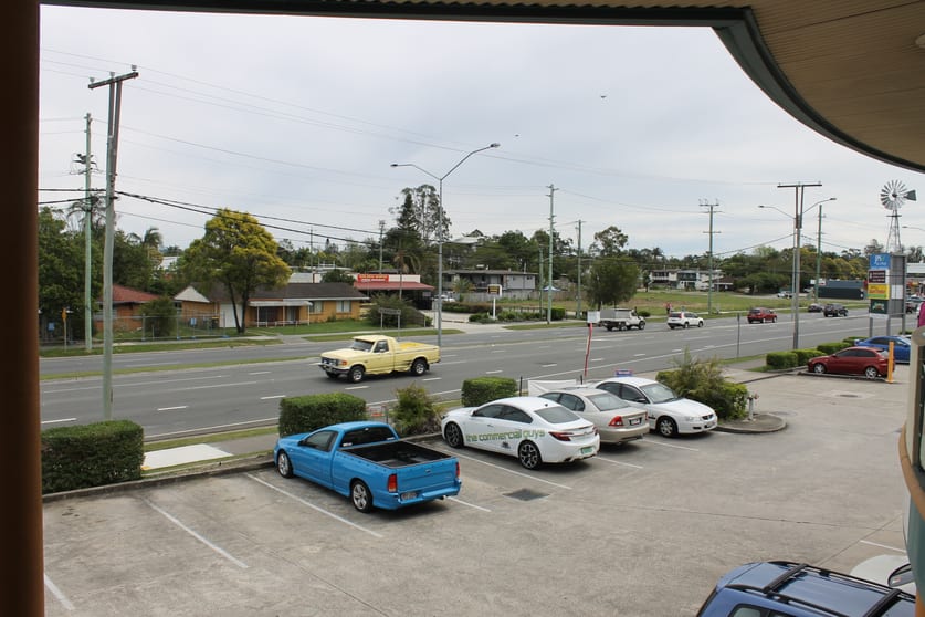 Click to view all images 107 Morayfield Road Morayfield QLD 4506 - Image 2