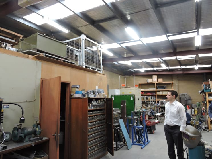 Click to view all images Factory 2/5 Kim Close Bulleen VIC 3105 - Image 2
