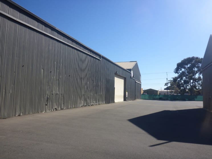Click to view all images Warehouse 3/37 Wingfield Road Wingfield SA 5013 - Image 3