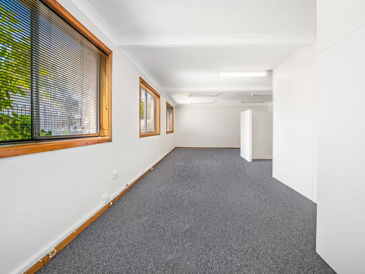 Click to view all images 3/135 Keira Street Wollongong NSW 2500 - Image 3