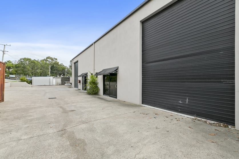 Click to view all images 3/1 Bee Court Burleigh Heads QLD 4220 - Image 2