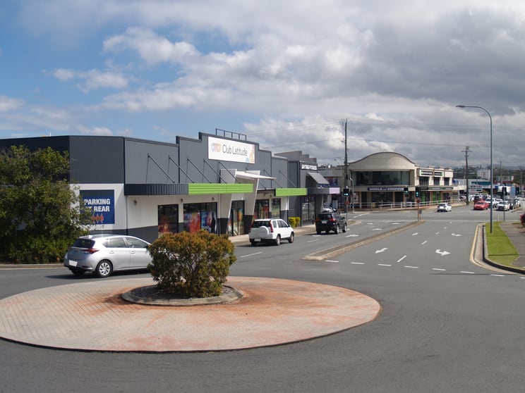 Click to view all images 3/76 Minjungbal Drive Tweed Heads South NSW 2486 - Image 1