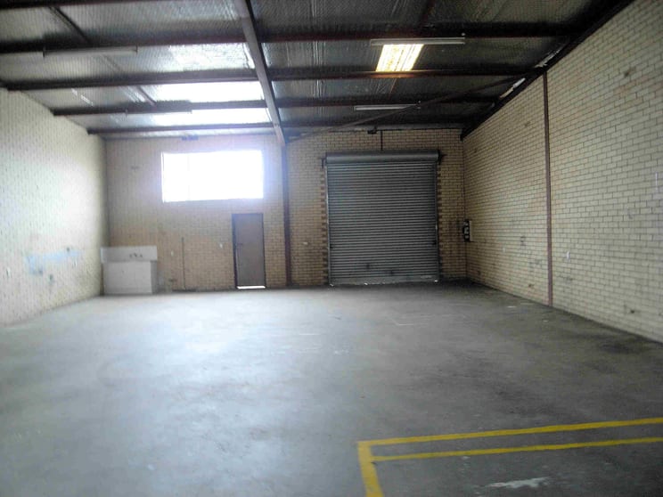 Click to view all images Unit 6 / /1 Dampier Road Welshpool WA 6106 - Image 3