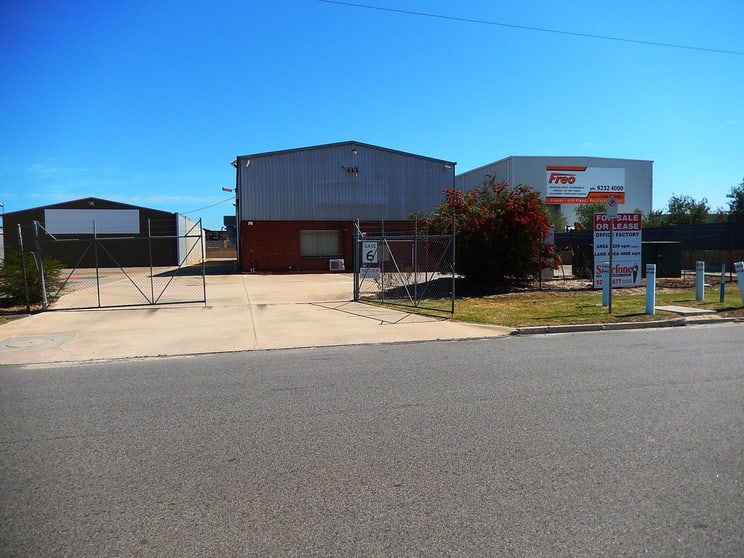 Click to view all images 10 Riversdale Road Welshpool WA 6106 - Image 2
