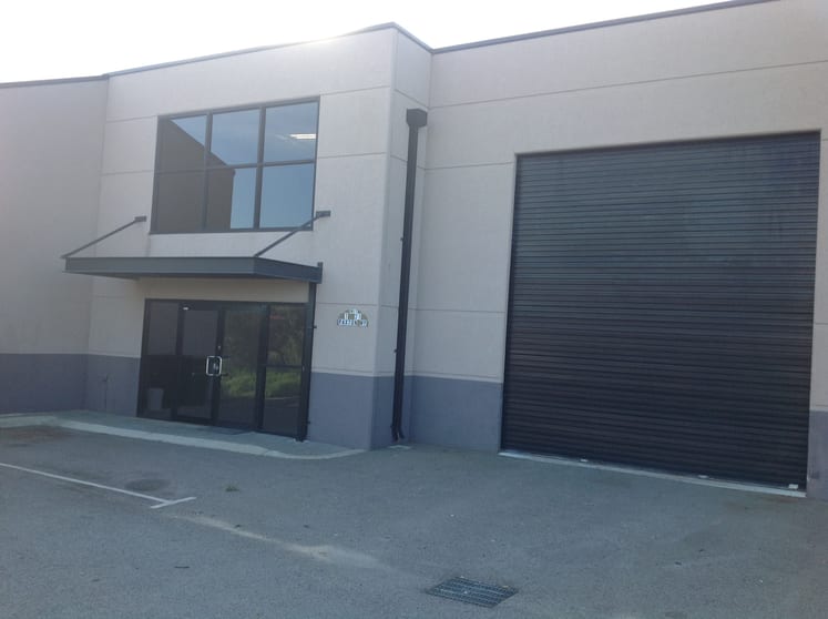 Click to view all images 1/21 Paxton Way Port Kennedy WA 6172 - Image 2