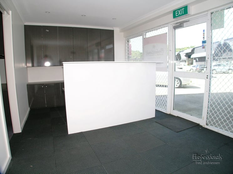 11/301 Hillsborough Road Warners Bay NSW 2282 - Image 3