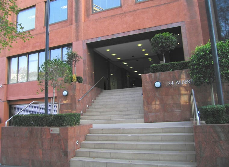 Click to view all images 13/24 Albert Road South Melbourne VIC 3205 - Image 2