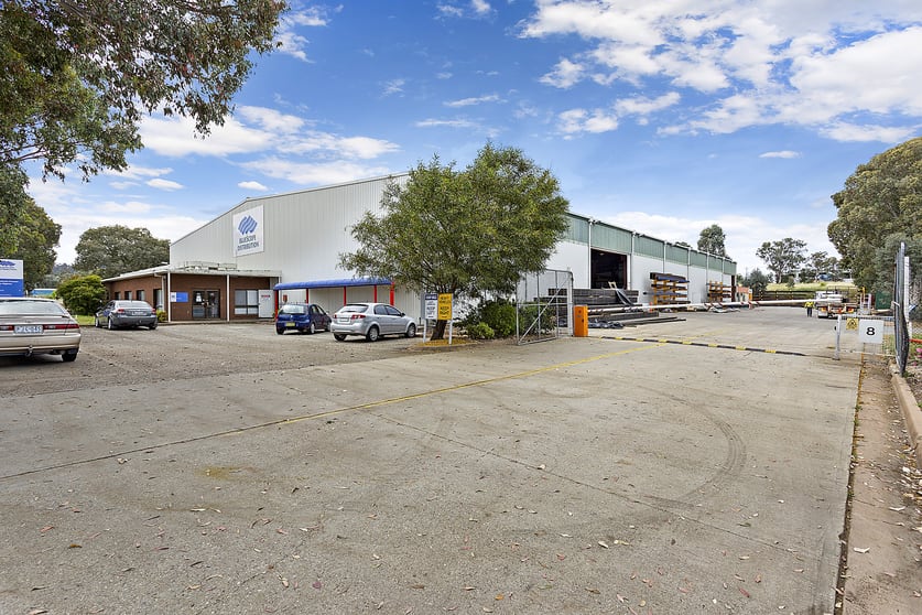 Click to view all images 8 Catherine Crescent Lavington NSW 2641 - Image 2