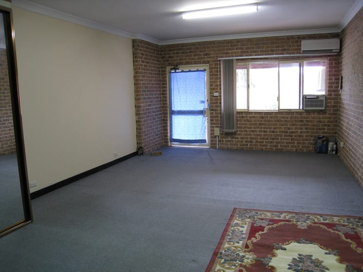 Click to view all images 3/83a Hillcrest Avenue Hurstville NSW 2220 - Image 2