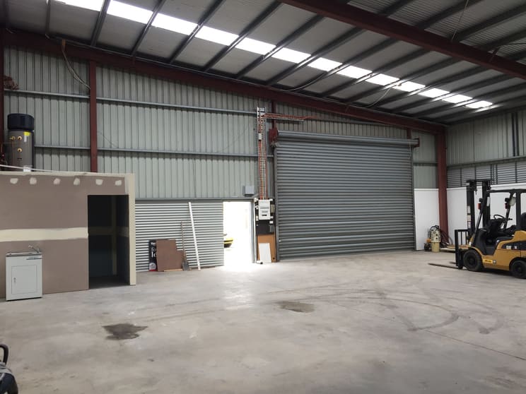 Click to view all images 6/21 Armstrong St North Geelong VIC 3215 - Image 3