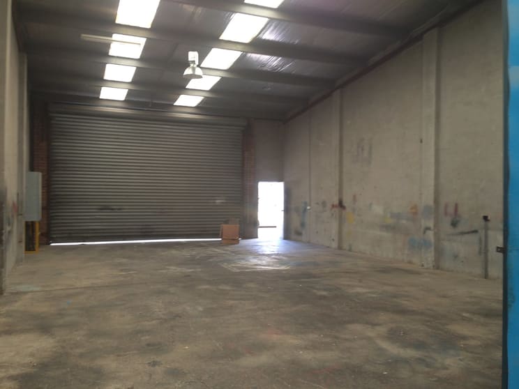 Click to view all images Unit 10, 19-21 Seton Road Moorebank NSW 2170 - Image 2
