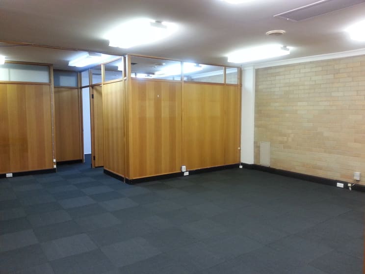Click to view all images 1/6 George St Warilla NSW 2528 - Image 2
