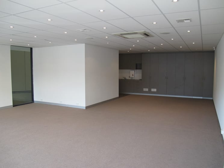 Click to view all images 182 Bay Street Brighton VIC 3186 - Image 2