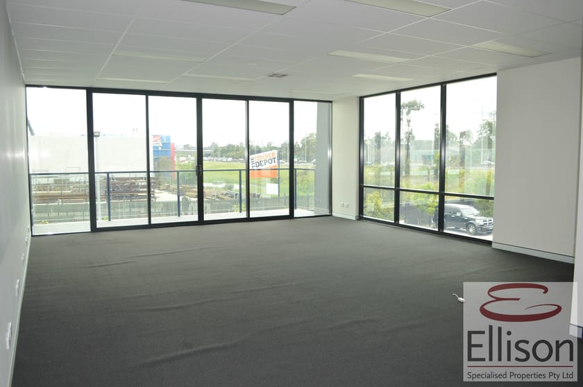 Click to view all images 6/15-19 Henry Street Loganholme QLD 4129 - Image 3