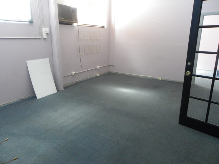 Click to view all images 2a/13 King Street Caboolture QLD 4510 - Image 2